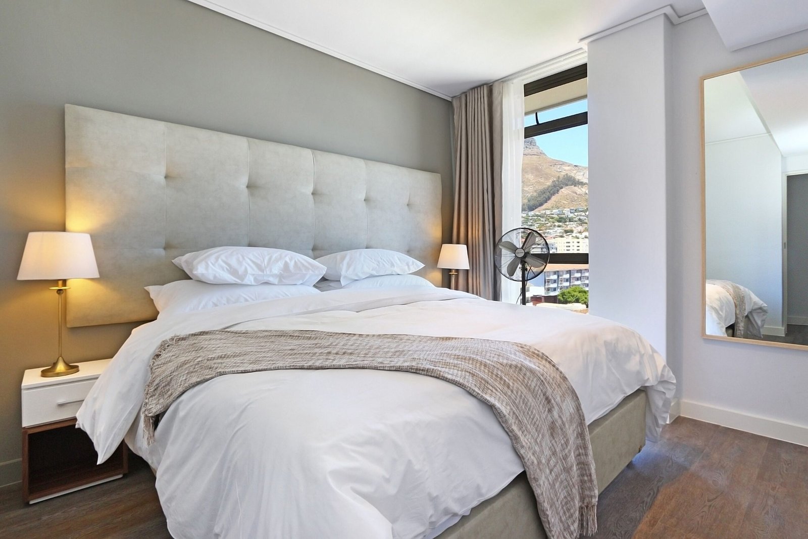 budget stays in Capetown for mothers day